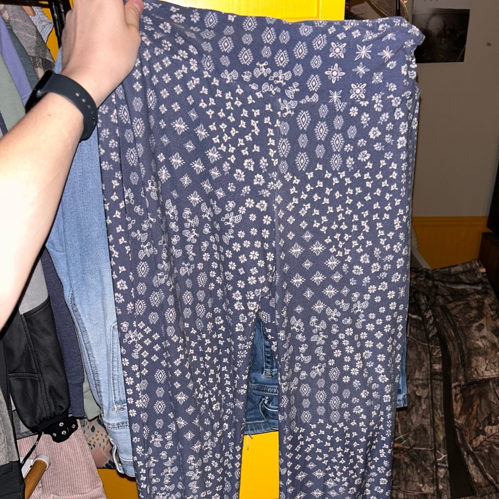 SO Navy and White Floral Leggings